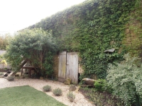 Exclusive! Pretty 2 Bedroomed Cottage With Courtyard/Garden and Orchard
