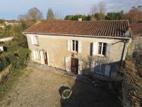 Maison Ancienne de 5 Chambres - Proche Ruffec