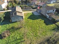 Charmante Maison de Trois Chambres Renovée avec des Materiaux Traditionnels