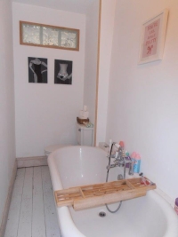 Spacious 5 Bedroomed Townhouse, Close to Commerce