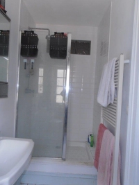 Spacious 5 Bedroomed Townhouse, Close to Commerce