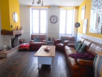 Spacious 5 Bedroomed Townhouse, Close to Commerce