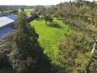 Belle Maison en Pierre avec Grand Jardin et Beaux Potentiels