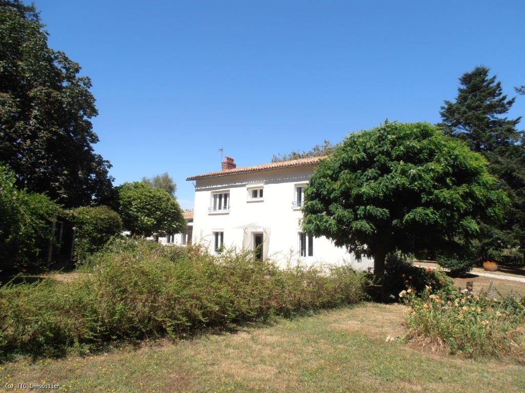 Charming 4 Bedroomed Property With A Beautiful Mature Garden