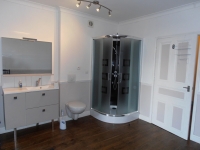 Beautifully-presented 2 Bedroomed Town house