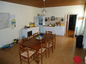 Maison avec 2 Chambres et Grange - Dans Un Village Pittoresque