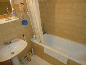 Maison avec 2 Chambres et Grange - Dans Un Village Pittoresque