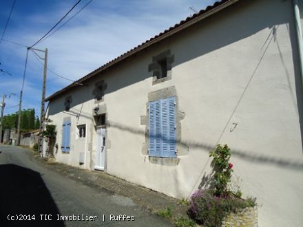Maison avec 2 Chambres et Grange - Dans Un Village Pittoresque