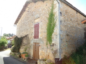 Maison avec 2 Chambres et Grange - Dans Un Village Pittoresque