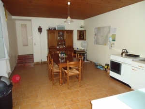 Maison avec 2 Chambres et Grange - Dans Un Village Pittoresque