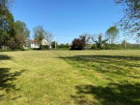 7 Chambres. Très Belle Maison de Village Avec Piscine Chauffée et Terrain En Bordure De La Charente