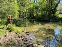 7 Chambres. Très Belle Maison de Village Avec Piscine Chauffée et Terrain En Bordure De La Charente