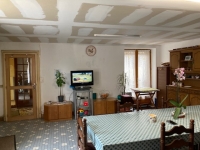 Large Town House With Garage