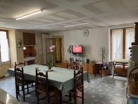Large Town House With Garage