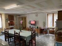 Large Town House With Garage