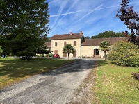 Ancienne Gare Dans Un Des Plus Beaux Villages En Charente
