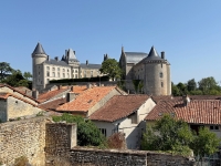 15th Century Village House in Verteuil-Sur-Charente With Beautiful View of the Castle