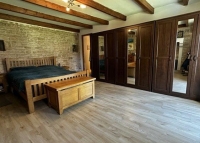 Lovely 2 Bedroom House with Enclosed Grounds