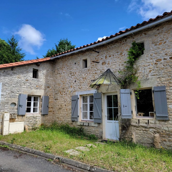 Jolie Petite Maison En Pierre Rénovée