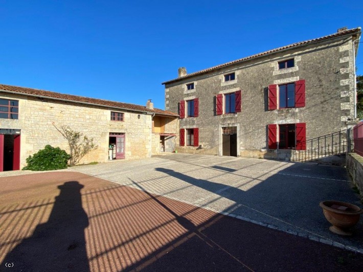 Belle Maison De Maître Sans Vis-A-Vis A Verteuil