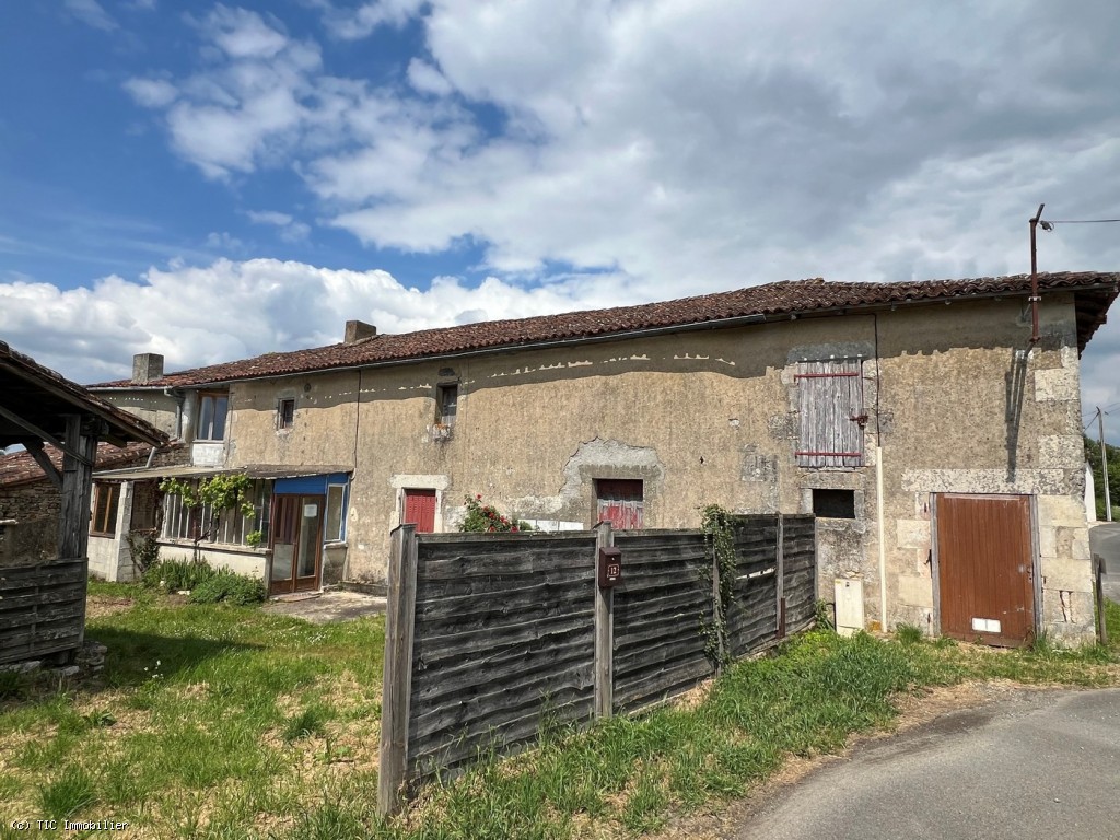 Ensemble de 2 Maisons avec Terrain et Dépendances
